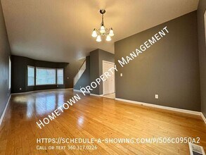 7205 33rd Ave NE in Lacey, WA - Foto de edificio - Building Photo