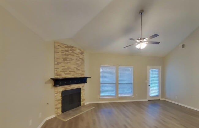 512 Wolf Dr in Forney, TX - Building Photo - Building Photo