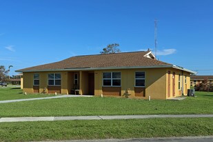 Isles of Pahokee II in Pahokee, FL - Building Photo
