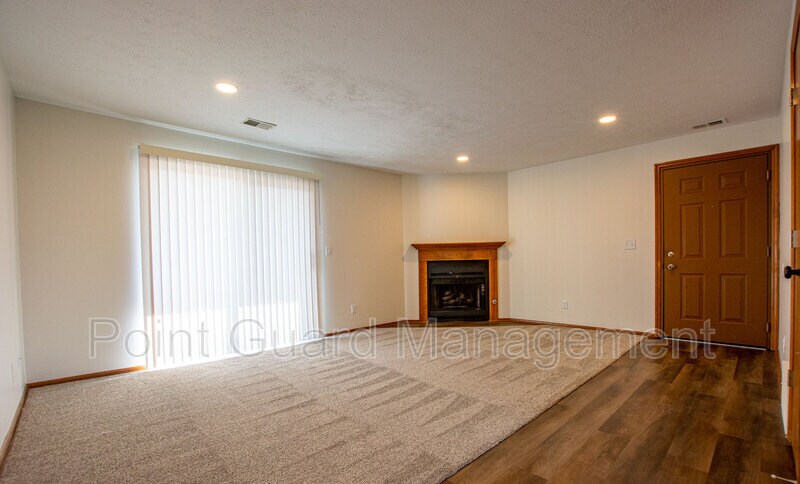 1264 Golden Gate Dr Photo