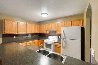1371 Huckleberry Cir, Unit 1371 in Issaquah, WA - Foto de edificio - Building Photo