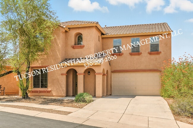 property at 814 West Camino Curvitas