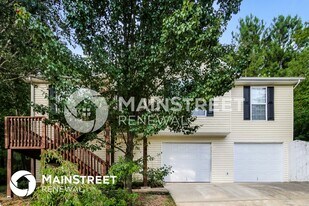 6820 Summit View Dr in Flowery Branch, GA - Building Photo