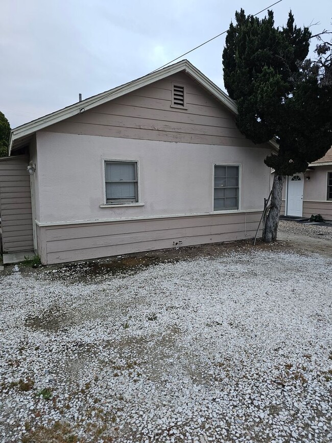 359-361 N Wateka St in San Jacinto, CA - Building Photo - Building Photo