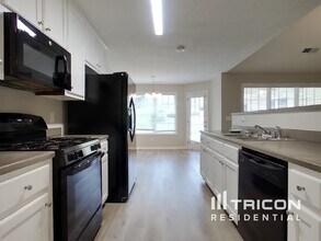 78 Bedford Park Dr in Newnan, GA - Building Photo - Building Photo