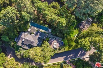 2121 Trently Ln in Beverly Hills, CA - Building Photo - Building Photo