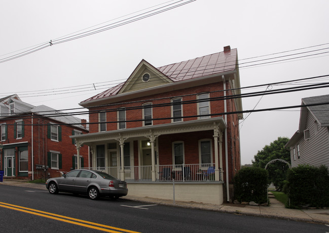 107 E Main St in Thurmont, MD - Building Photo - Building Photo