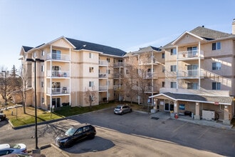 Kirkness Park Apartments in Edmonton, AB - Building Photo - Building Photo