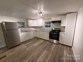 161 Longbranch Rd in Statesville, NC - Building Photo