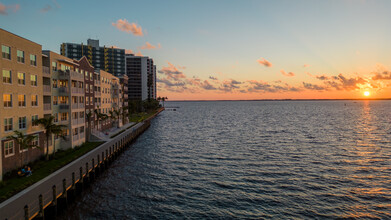 Triton Cay - Fort Myers in Ft. Myers, FL - Building Photo - Building Photo