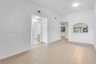 2930 SE 12th Rd in Homestead, FL - Building Photo - Building Photo