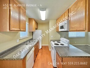 452 W Alamos Ave in Clovis, CA - Building Photo - Building Photo