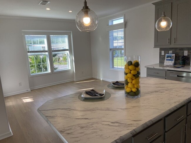 102 Congress St in Vero Beach, FL - Building Photo - Building Photo