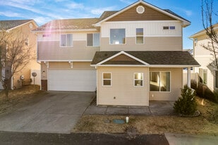 7761-7784 Wyeth Ct in Coeur d'Alene, ID - Building Photo