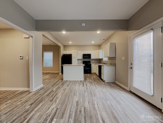 1096 Tomahawk Pl in Martinsville, IN - Foto de edificio - Building Photo