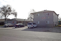 810-820 Lampasas Ave in Sacramento, CA - Foto de edificio - Building Photo