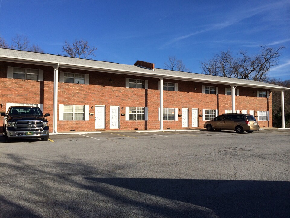 3812 Memorial Blvd, Unit 2 in Kingsport, TN - Foto de edificio