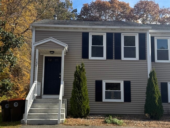 130 Riviera Dr in Agawam, MA - Building Photo - Building Photo