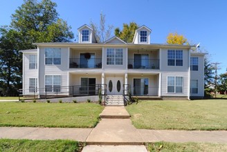 Williamsburg Apartments in Jonesboro, AR - Building Photo - Building Photo