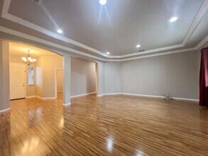 9721 Toscano Dr in Elk Grove, CA - Building Photo - Building Photo