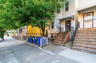 1911 Matthews Ave in Bronx, NY - Building Photo