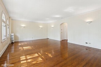 6038 N Washtenaw Ave in Chicago, IL - Building Photo - Building Photo