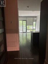 39 Queens Quay E in Toronto, ON - Building Photo - Building Photo