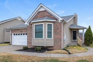 1236 Bending Creek Dr in Nashville, TN - Building Photo