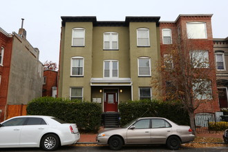 207 R St NW in Washington, DC - Foto de edificio - Building Photo