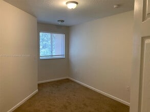 21219 NW 14th Pl in Miami, FL - Building Photo - Building Photo