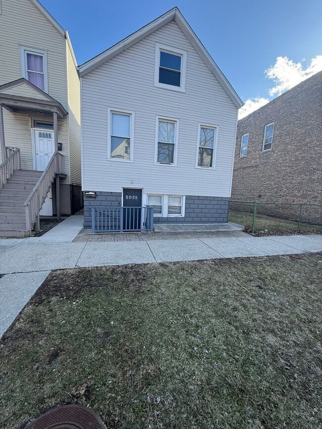property at 5025 W 29th Pl