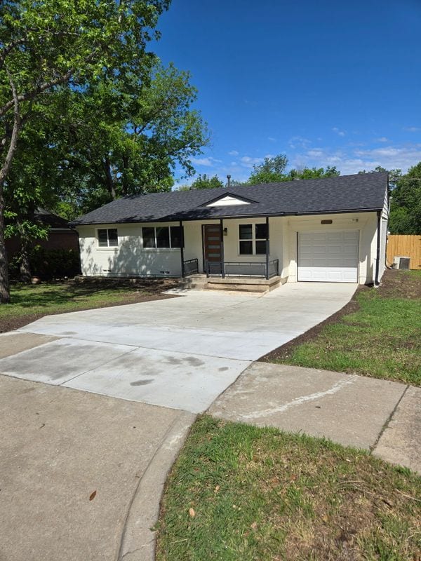 property at 2647 Springvale Dr