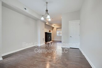 2413 Llewelyn Ave in Baltimore, MD - Building Photo - Building Photo