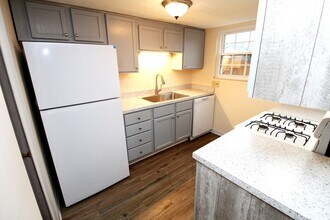 4825 Dierker Rd in Columbus, OH - Building Photo - Building Photo