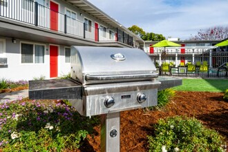 434 Junction Ave, Unit 19 in Livermore, CA - Foto de edificio - Building Photo