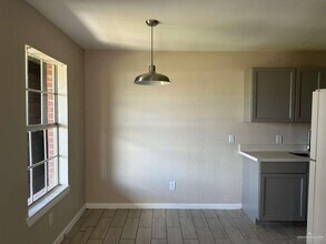 10 Gastel Cir in Edinburg, TX - Foto de edificio - Building Photo