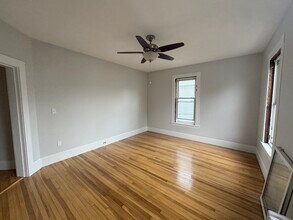 24 Foster St, Unit 1 in Boston, MA - Building Photo - Building Photo