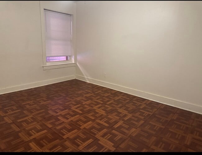 property at 27 E Main St