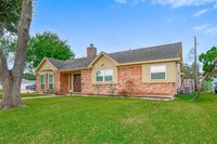 13022 Naples Ln in Stafford, TX - Foto de edificio - Building Photo