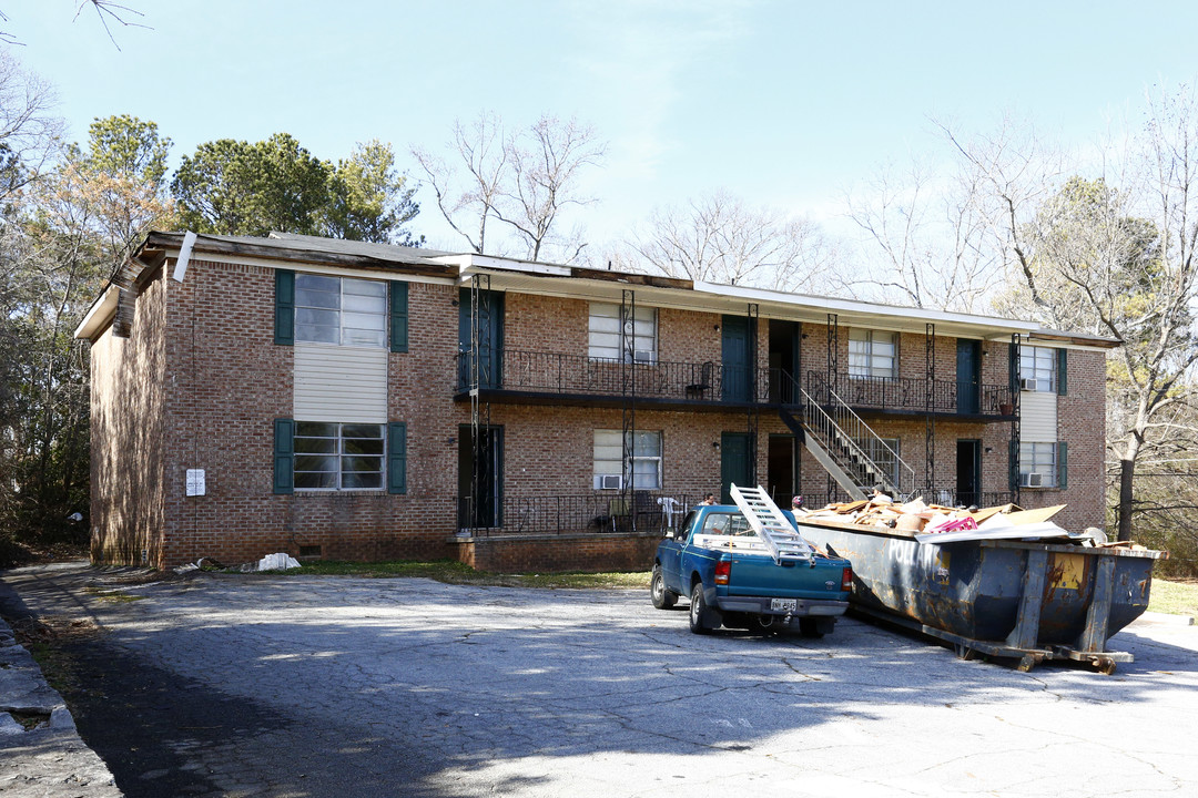 Glade Road Apartments in Forest Park, GA - Building Photo