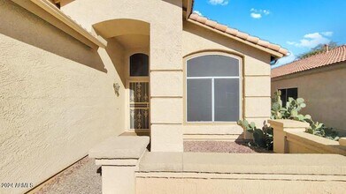 9146 W Chino Dr in Peoria, AZ - Foto de edificio - Building Photo