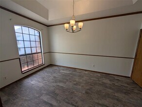 609 SW 151st St in Oklahoma City, OK - Building Photo - Building Photo