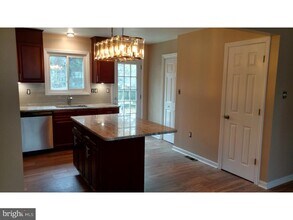 17 5th Ave in Cherry Hill Township, NJ - Building Photo - Building Photo