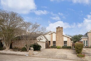 11742 Pecan Creek Dr, Unit 118 in Houston, TX - Building Photo