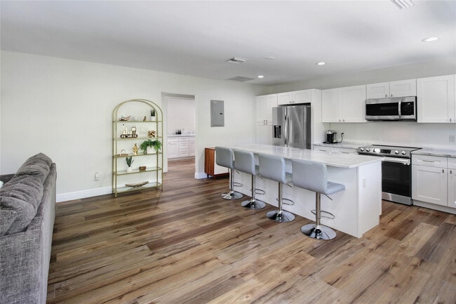 property at 211 SE 16th Ave