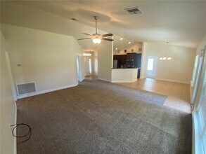 2201 Angel Fish Loop in Leesburg, FL - Building Photo - Building Photo