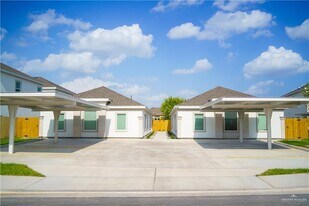 1608 Canelo Dr in Edinburg, TX - Building Photo