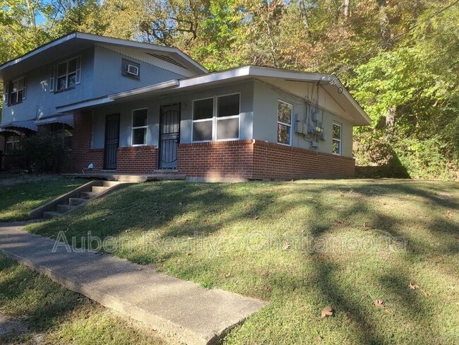 715 Lupton Dr in Chattanooga, TN - Building Photo - Building Photo