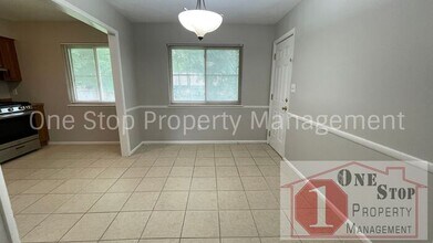 8021 Holmes Rd in Kansas City, MO - Building Photo - Building Photo