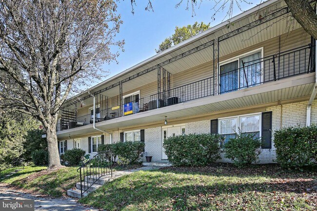 1 Center Rd-Unit -B4 in Towson, MD - Building Photo - Building Photo